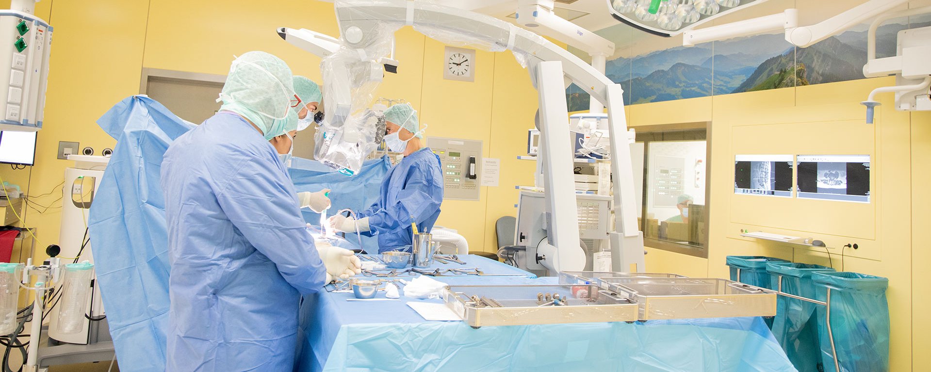 Neurochirurgie im Klinikverbund Allgäu im Operationssaal